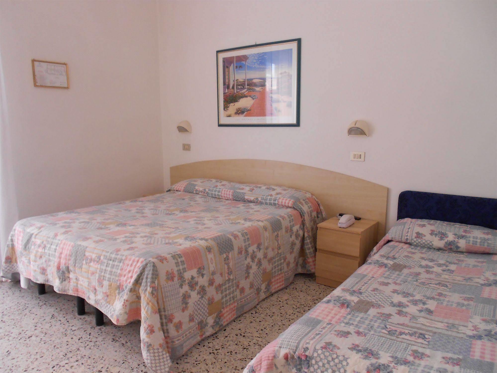 Hotel Laguna Blu Rimini Kültér fotó